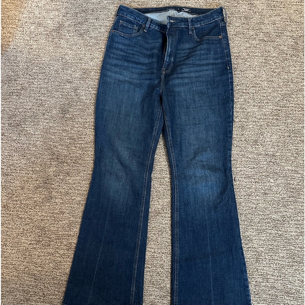 Old Navy Women’s jeans. Worn twice.